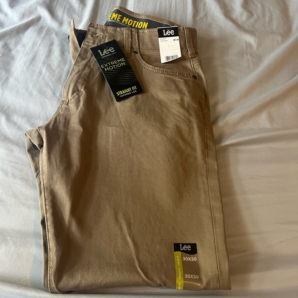 NWT Lee Men's Relaxed Fit Brown Jeans